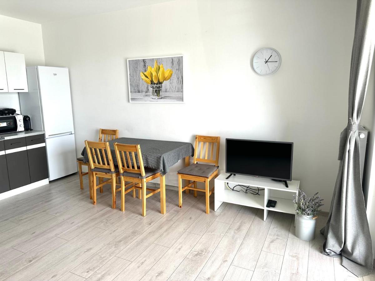 Sdh 1 Radzymin Comfortable Apartment Near Warsaw Екстериор снимка