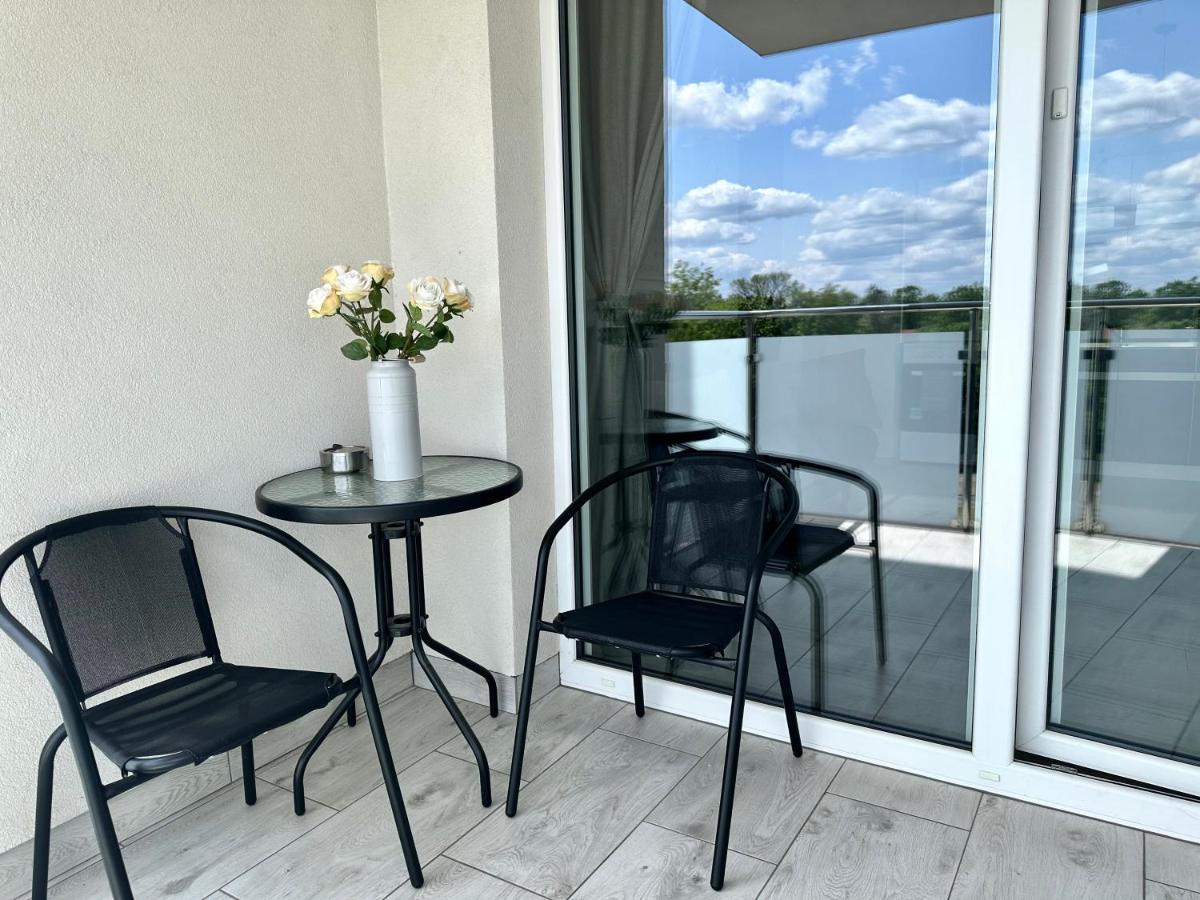Sdh 1 Radzymin Comfortable Apartment Near Warsaw Екстериор снимка